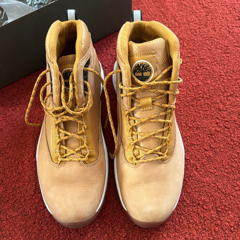 Timberland Men’s mid boots
